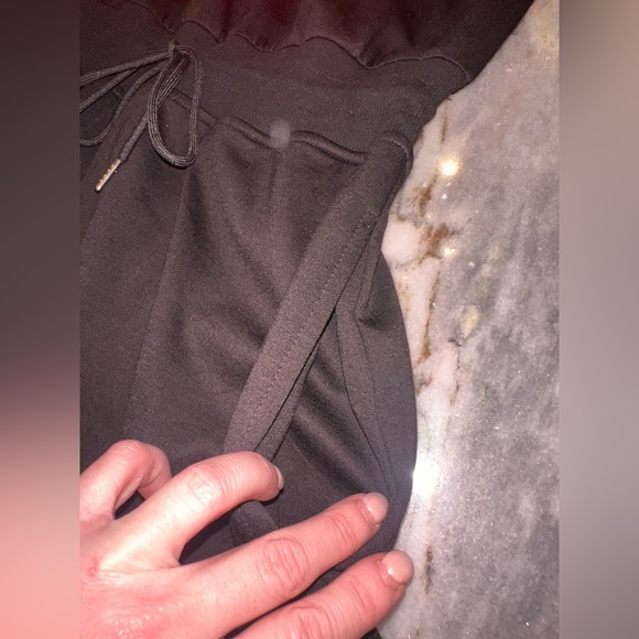 NWOT Ofeefan‎ Black Sleeveless Luxurious Size Large Romper - Picture 7 of 8